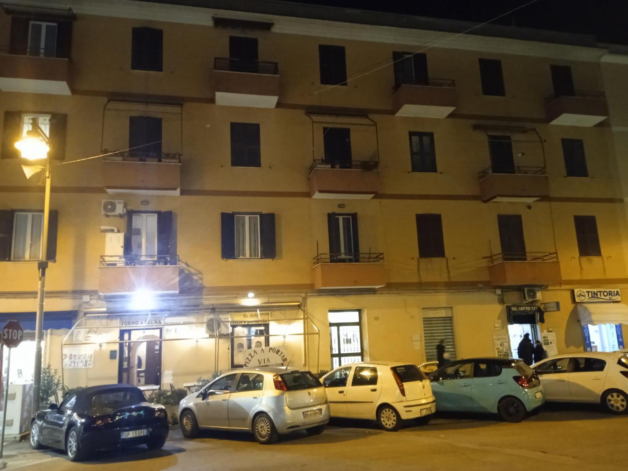 Adriatic Room 50 M Dalla Stazione Ferroviaria Di Ciampino E Dalla Navetta Aeroportuale Dış mekan fotoğraf