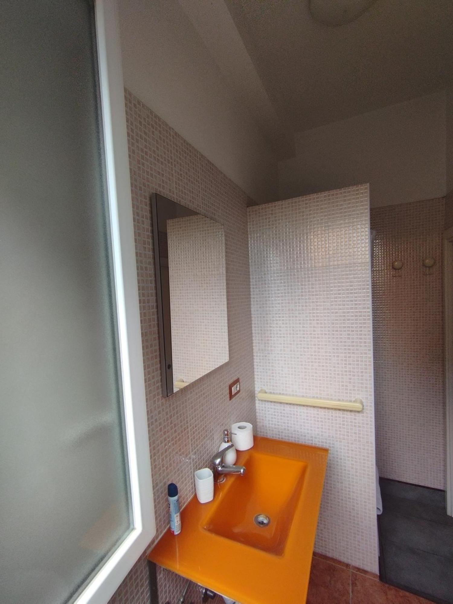 Adriatic Room 50 M Dalla Stazione Ferroviaria Di Ciampino E Dalla Navetta Aeroportuale Dış mekan fotoğraf