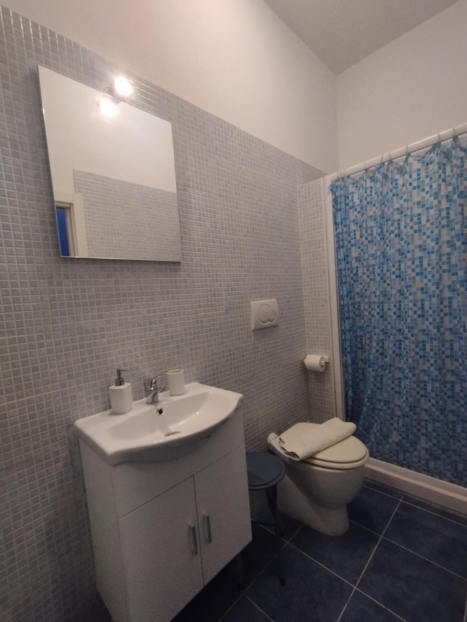 Adriatic Room 50 M Dalla Stazione Ferroviaria Di Ciampino E Dalla Navetta Aeroportuale Dış mekan fotoğraf