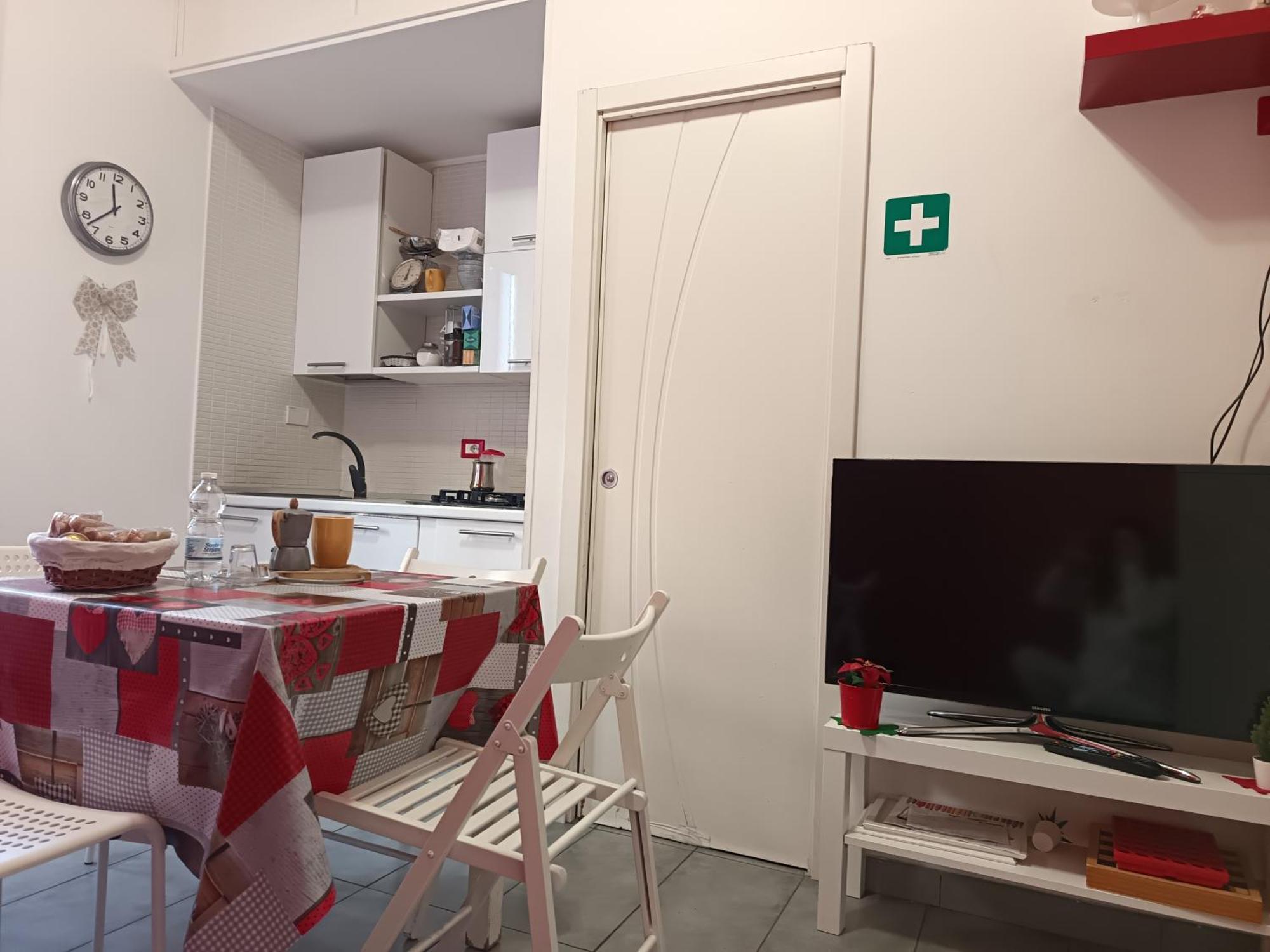 Adriatic Room 50 M Dalla Stazione Ferroviaria Di Ciampino E Dalla Navetta Aeroportuale Dış mekan fotoğraf